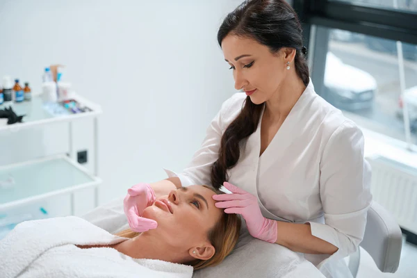 Featured image for post: What is a Beauty Therapist? Flawless Beauty Technicians